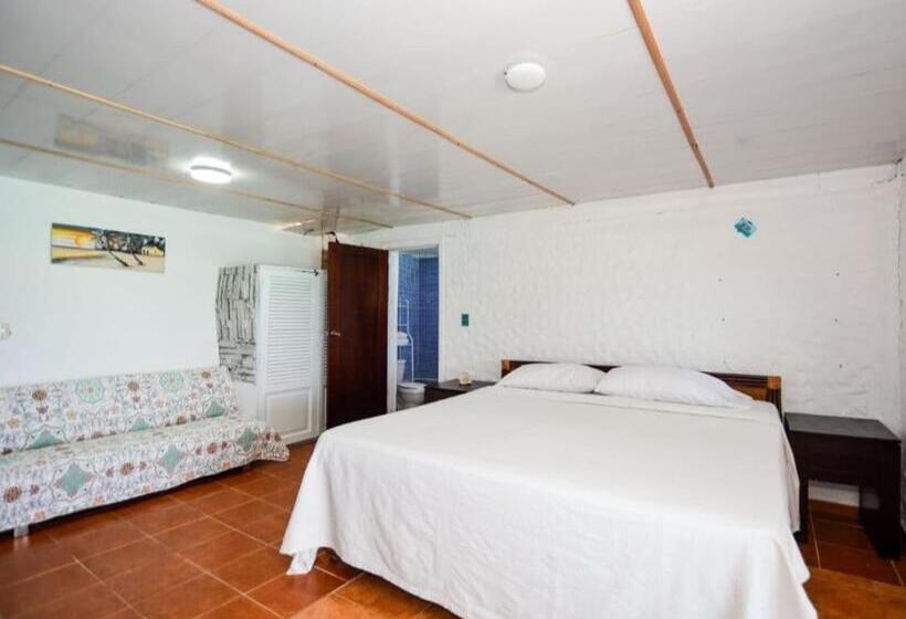 تختخواب و صبحانه Dios Es Fiel Ali