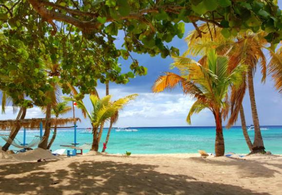 تختخواب و صبحانه Dios Es Fiel Ali