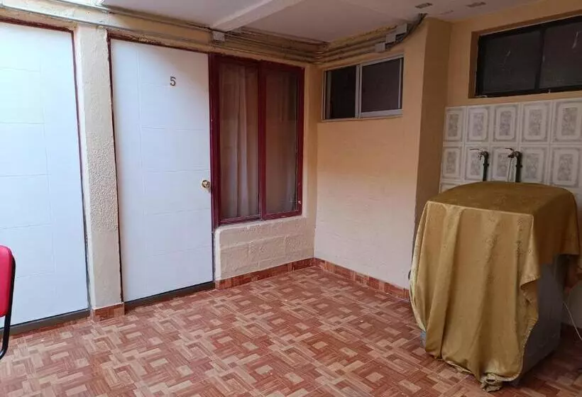 Aamiaismajoitus (B&B) Hostal Ollague, Habitaciones Con Baño Privado