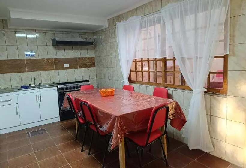 Aamiaismajoitus (B&B) Hostal Ollague, Habitaciones Con Baño Privado