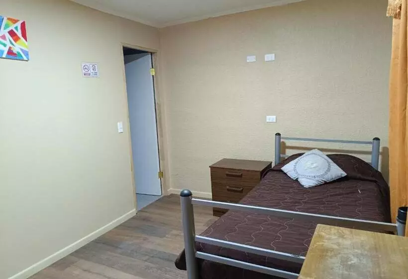 Aamiaismajoitus (B&B) Hostal Ollague, Habitaciones Con Baño Privado