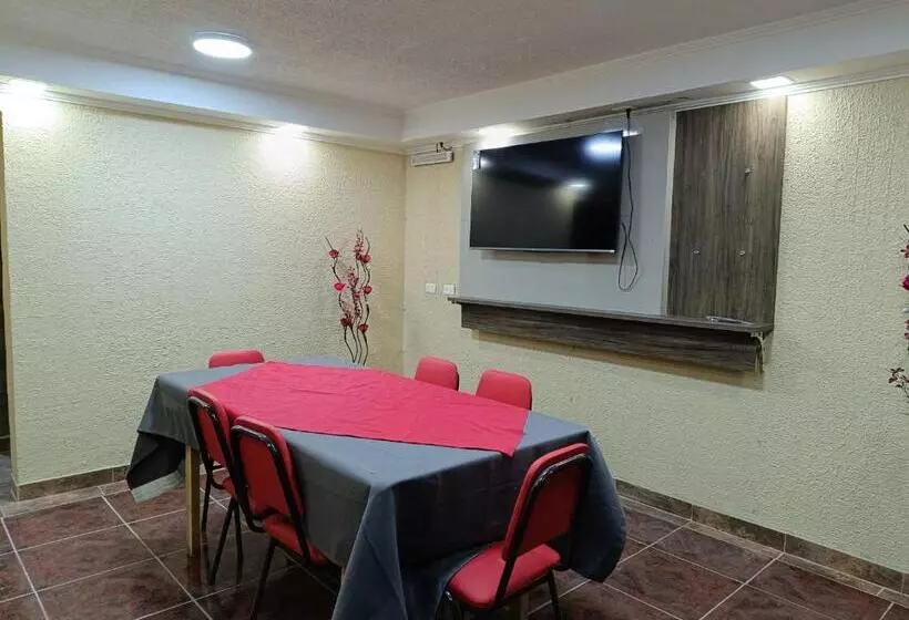 Aamiaismajoitus (B&B) Hostal Ollague, Habitaciones Con Baño Privado