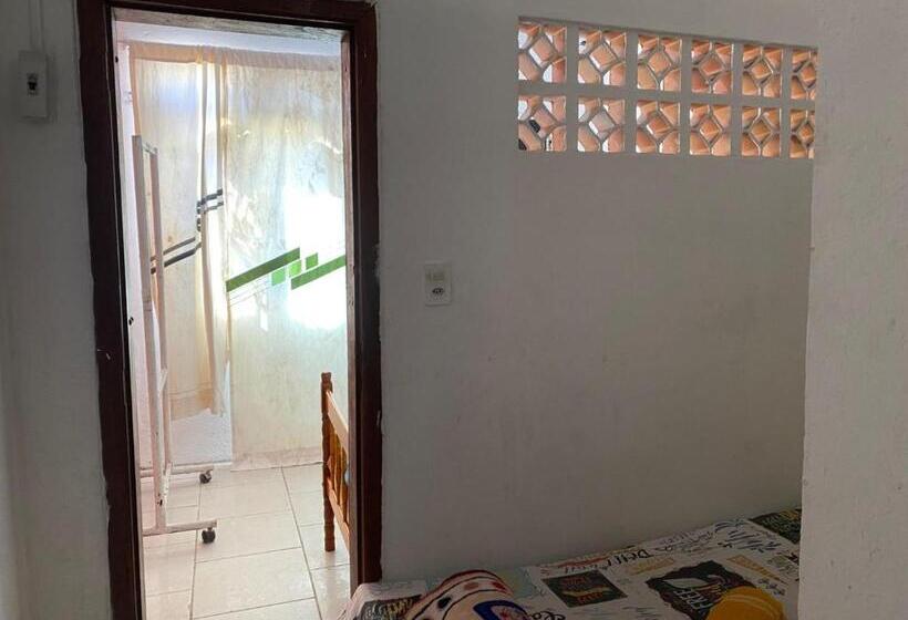 민박 Itajai Quartos E Suites