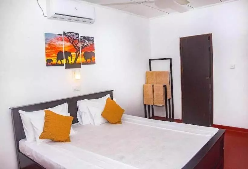 Aamiaismajoitus (B&B) The Beach House Hikkaduwa