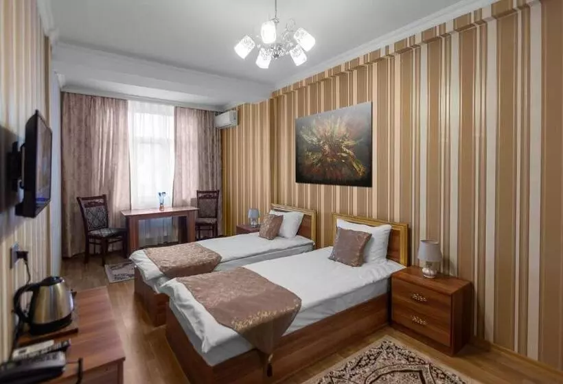 هتل Arivainn Center