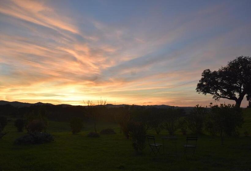 هتل Herdade Reguenguinho