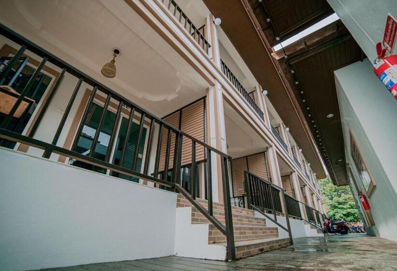 Hotel Kirin Pool View Kohlarn