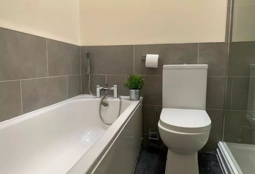 ホテル Market Place Serviced Apartments, Leek