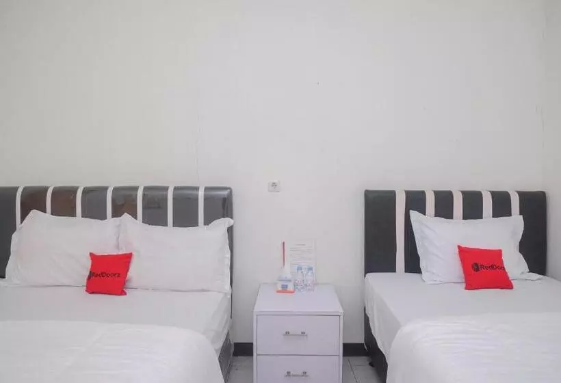 Hotelli Reddoorz Syariah @ Jalan Dieng Wonosobo 2