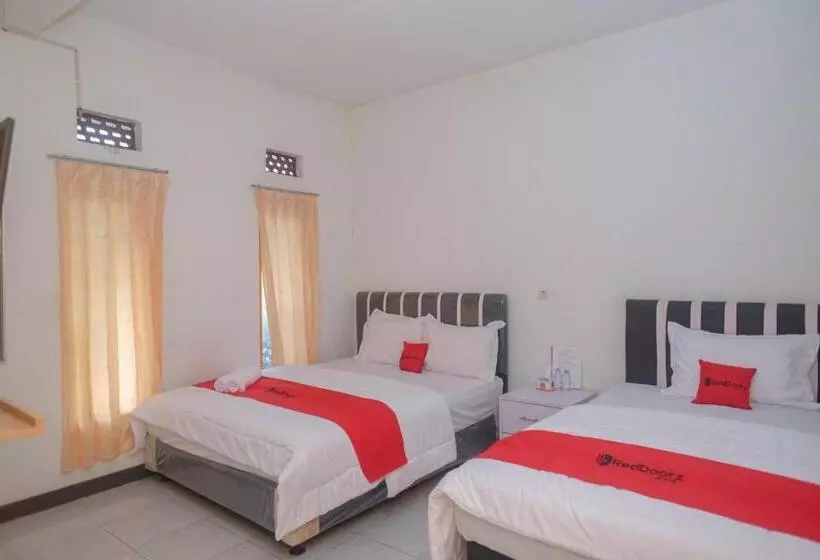 Hotelli Reddoorz Syariah @ Jalan Dieng Wonosobo 2