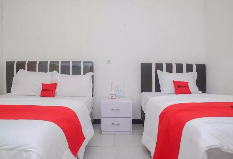 Hotelli Reddoorz Syariah @ Jalan Dieng Wonosobo 2