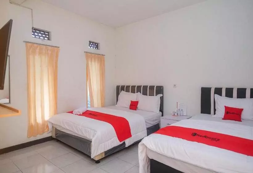 Hotelli Reddoorz Syariah @ Jalan Dieng Wonosobo 2