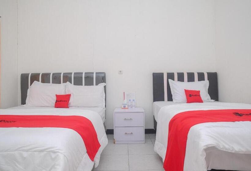 Hotel Reddoorz Syariah @ Jalan Dieng Wonosobo 2