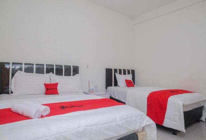 Hotel Reddoorz Syariah @ Jalan Dieng Wonosobo 2