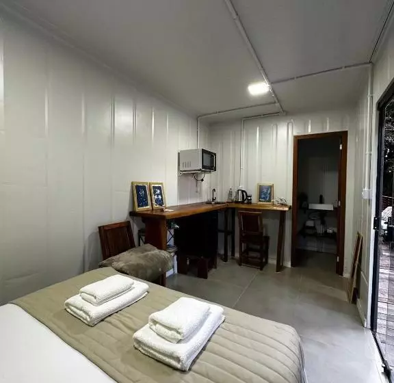 ホテル Studios Em Contêiner No Bosque