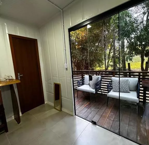 ホテル Studios Em Contêiner No Bosque