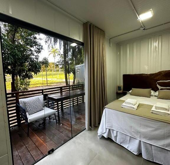 Otel Studios Em Contêiner No Bosque