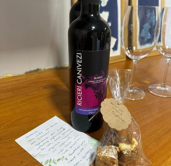 Otel Studios Em Contêiner No Bosque