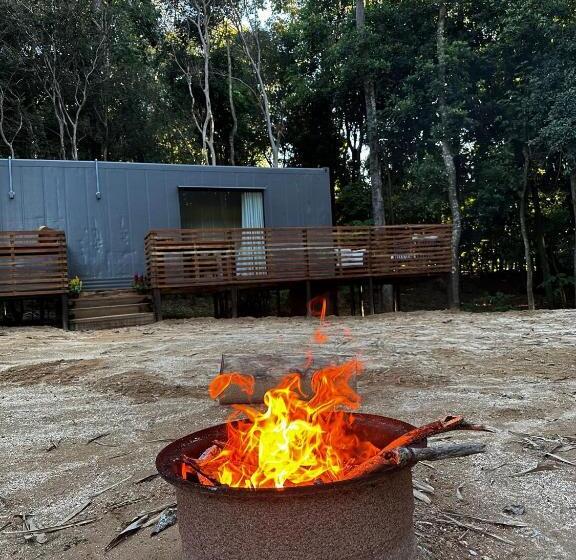 Otel Studios Em Contêiner No Bosque