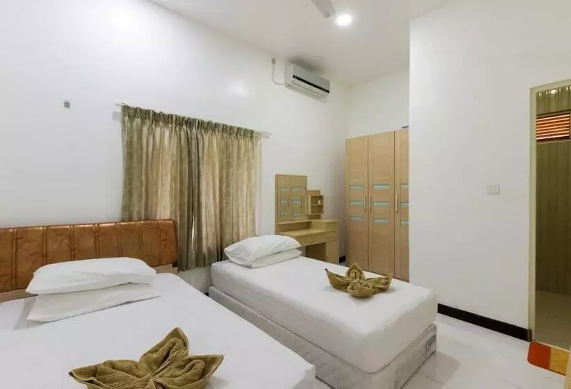 هتل Surf Trip Maldives