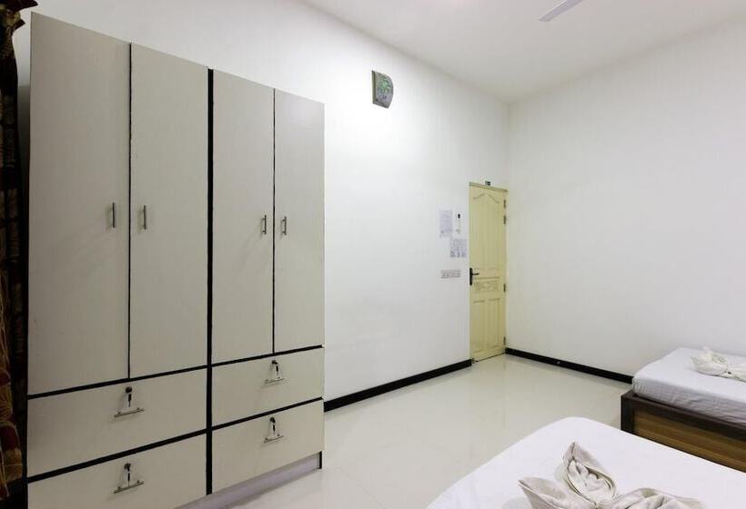 هتل Surf Trip Maldives