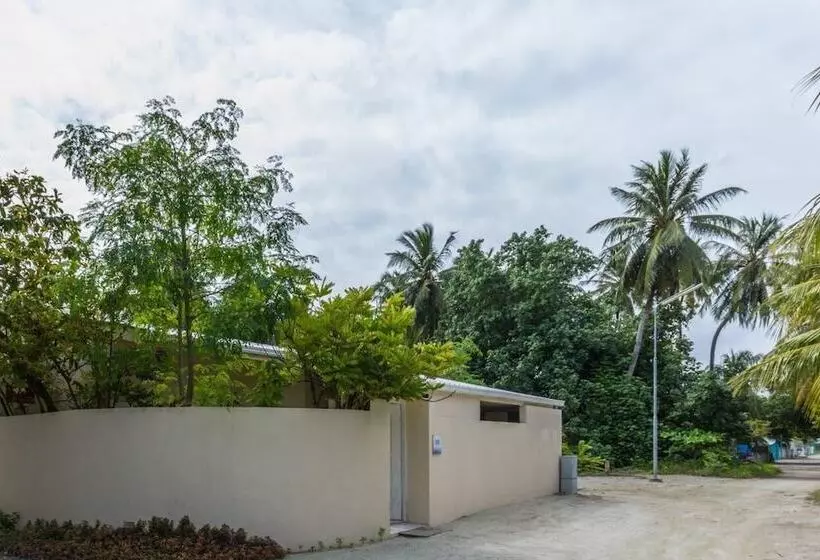 هتل Surf Trip Maldives