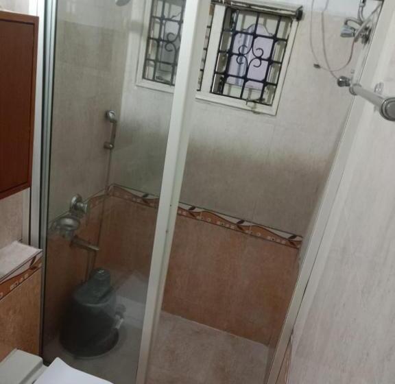 호텔 Sv Orchid Deluxe Room King Size Bed With Balcony