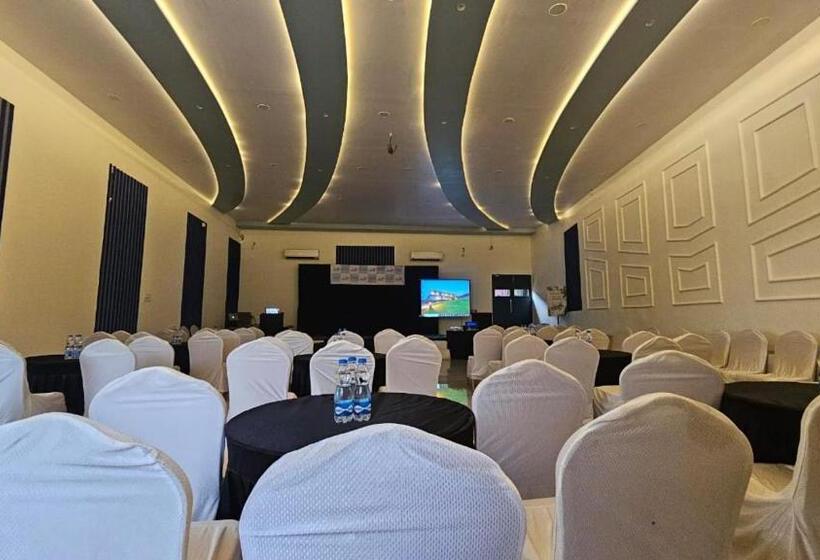 ホテル Wabi Sabi Resort, Igatpuri