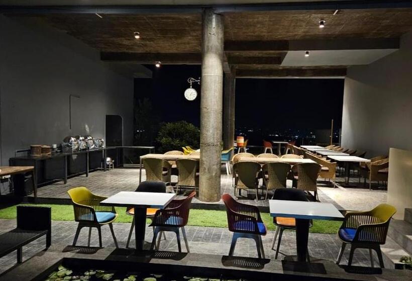 ホテル Wabi Sabi Resort, Igatpuri