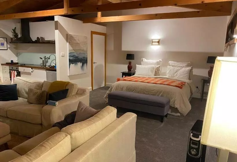 ペンション Crabapple Cabin