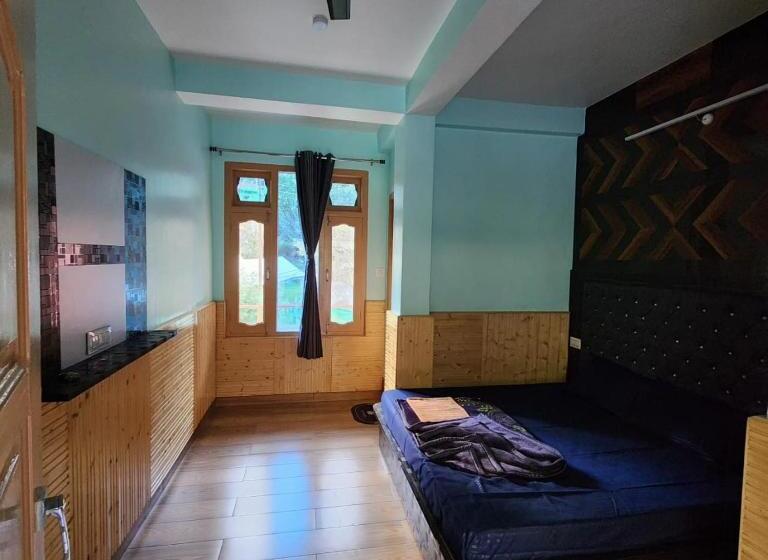 פנסיון Mishika Magic Place