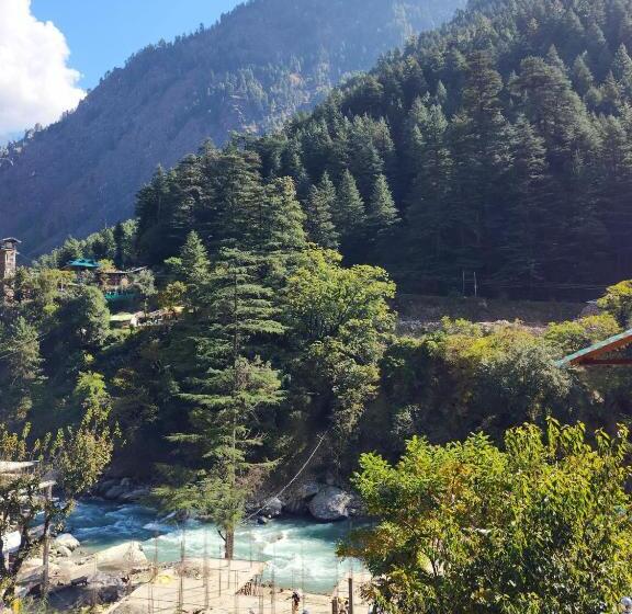 פנסיון Mishika Magic Place