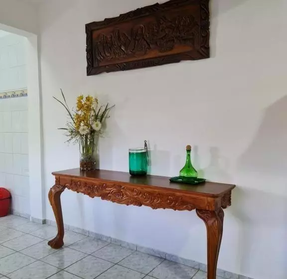 ペンション Quinta San Juan, Lago De Coatepeque