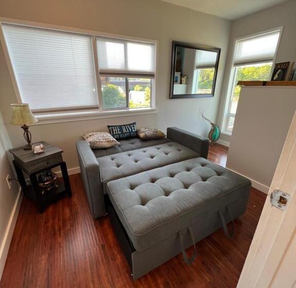 بنسيون River House