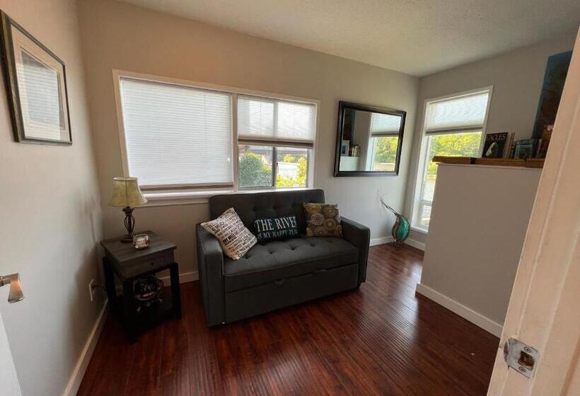 بنسيون River House