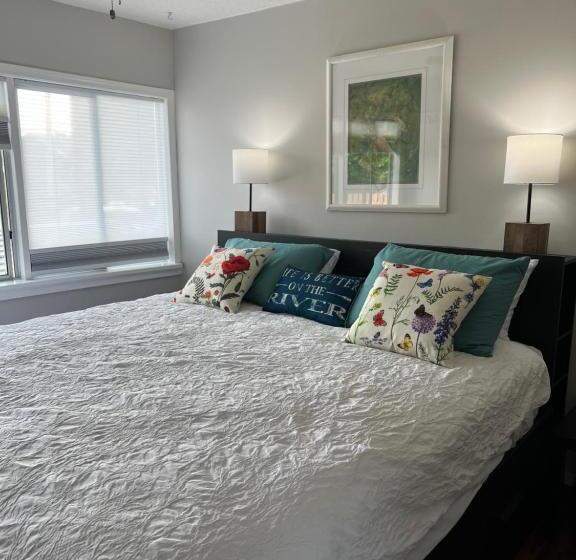 بنسيون River House