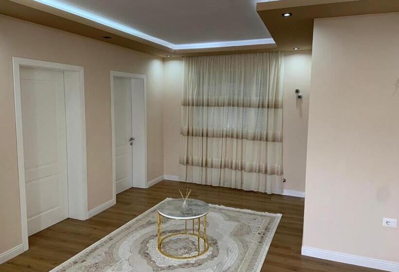 پانسیون Vila Qyteza