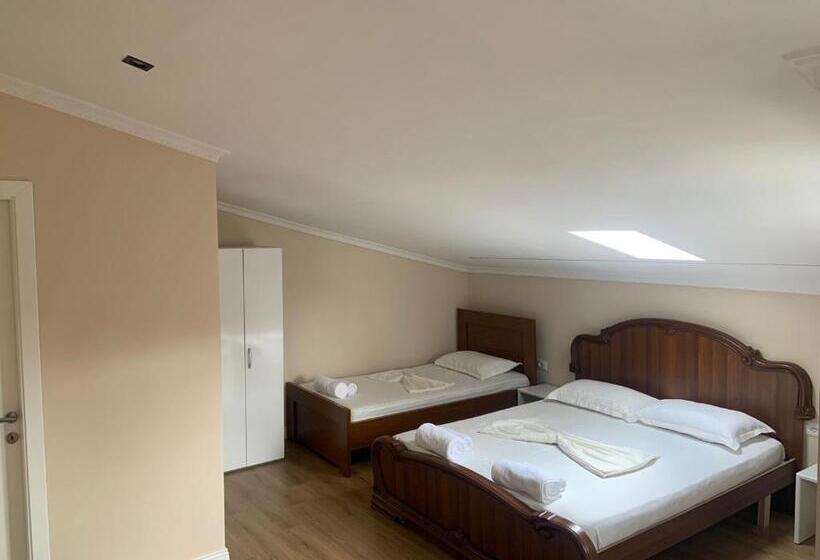 پانسیون Vila Qyteza