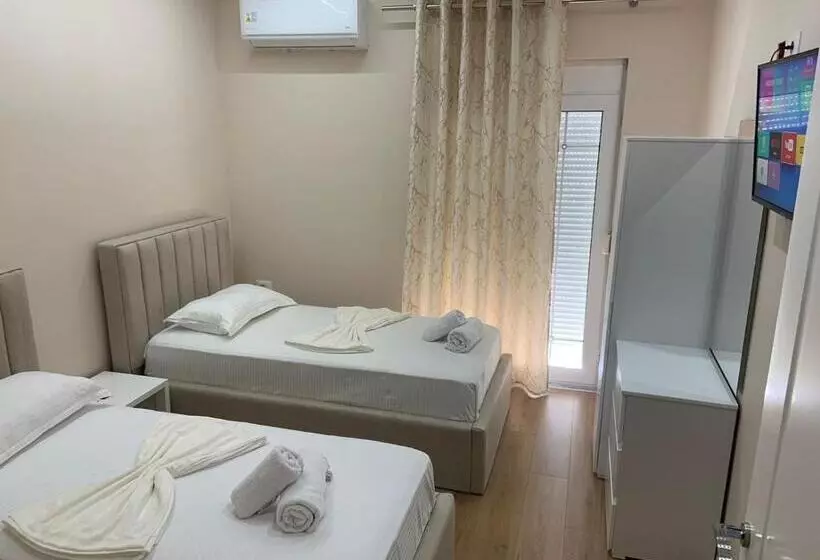 پانسیون Vila Qyteza