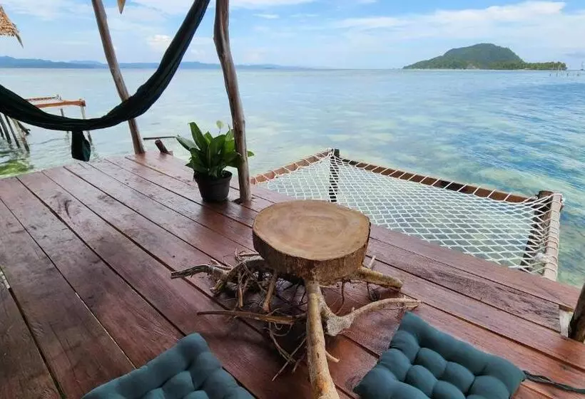 Lomakeskus Mansuar Raja Ampat Bungalows