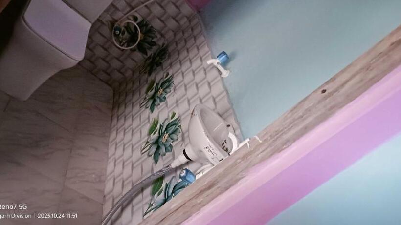 Spot On The Wave Hotel & Restaurant