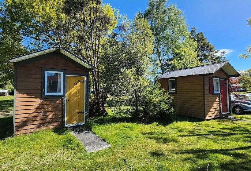 فندق صغير Manapouri Holiday Park