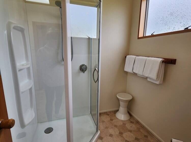 فندق صغير Manapouri Holiday Park