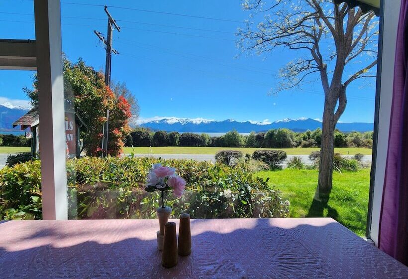 فندق صغير Manapouri Holiday Park