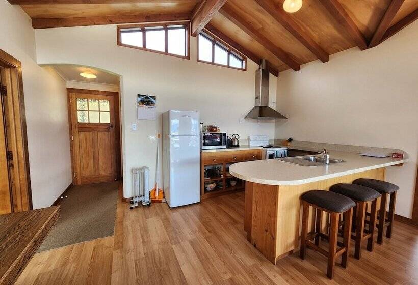 فندق صغير Manapouri Holiday Park