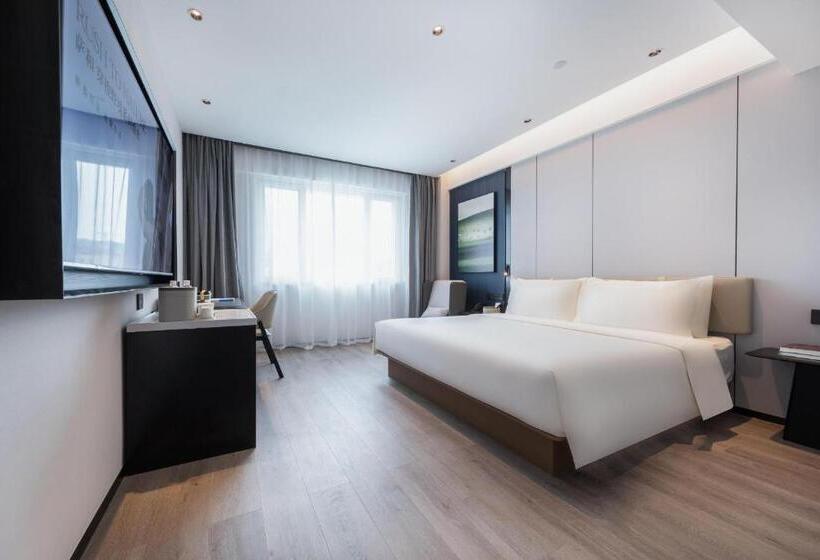 Atour Hotel Qingdao Laoshan Shilaoren Beach