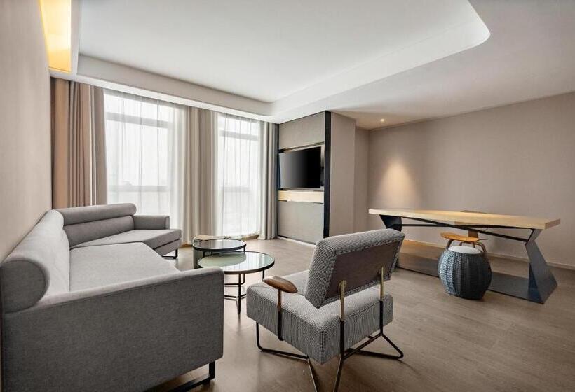 Atour S Hotel Xining Haihu New District Sdic Plaza