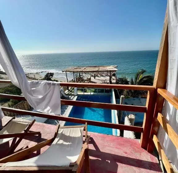 Casa Hotel Pacific Máncora   Piscina & Playa