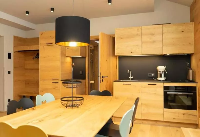 Heimat 1495m Appartement Typ 4