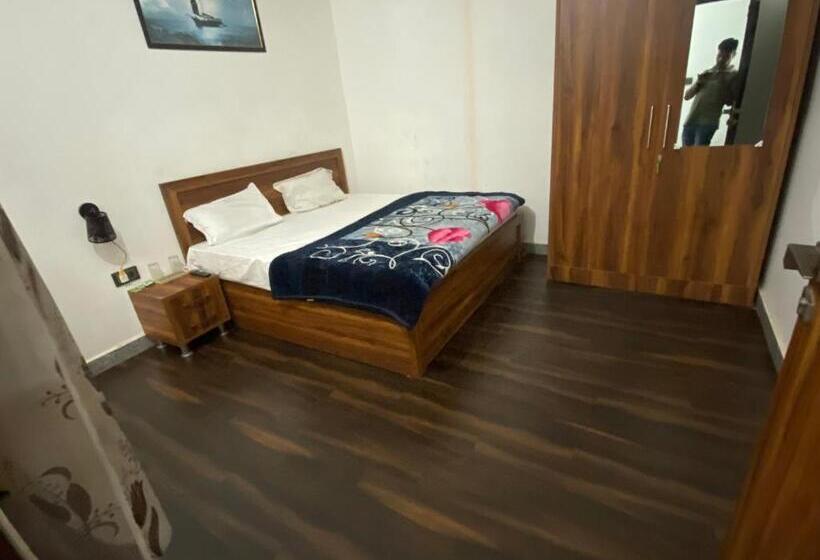 호텔 Elite And Happy Rooms